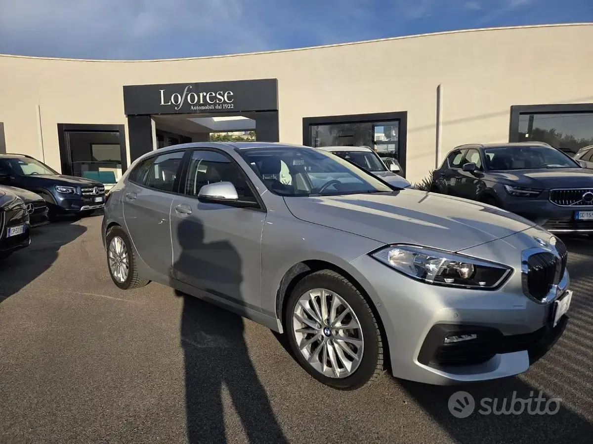 Usata BMW 116 Advantage 116 CV (85 kW) 2021 Grigio Utilitaria