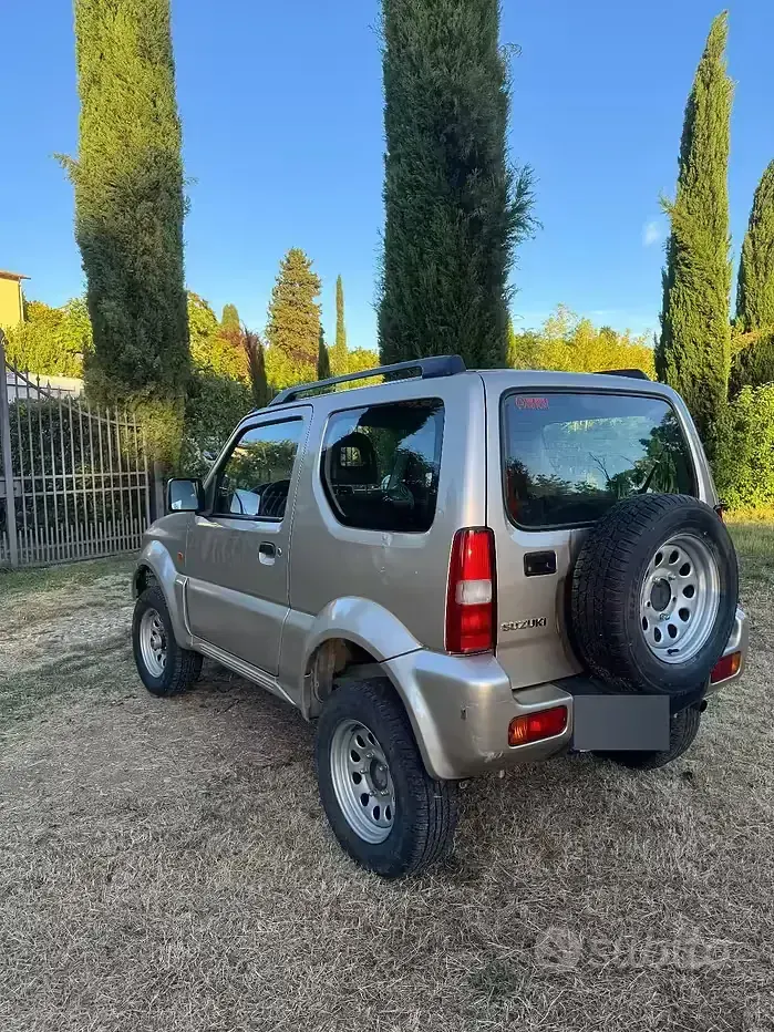 Usata Suzuki Jimny 85 CV (62 kW) 2008 SUV