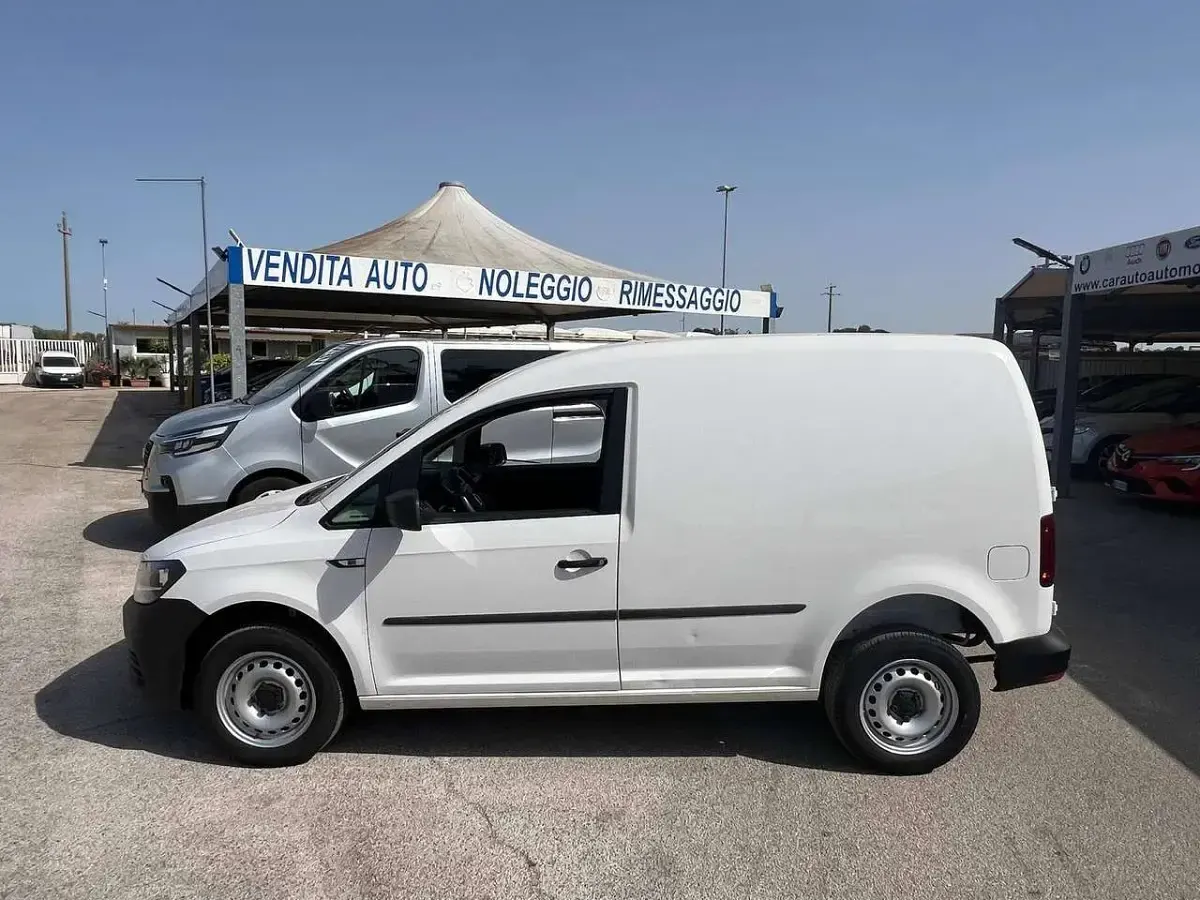 Usata VW Caddy 122 CV (89 kW) 2017 Bianco Monovolume