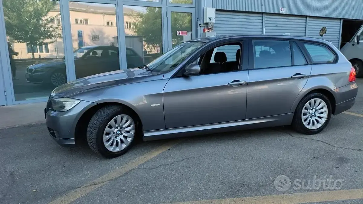 Usata BMW 320 177 CV (130 kW) 2009 Grigio Station wagon