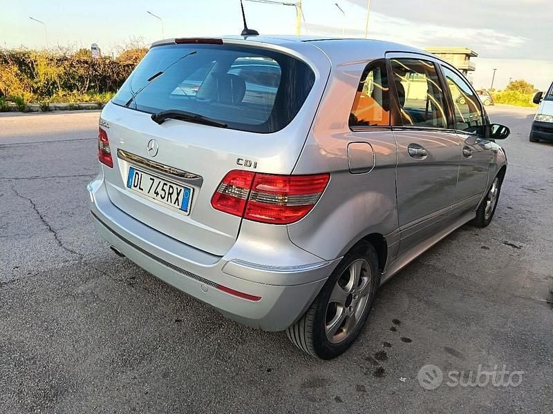 Usata Mercedes B200 140 CV (102 kW) 2008 Monovolume