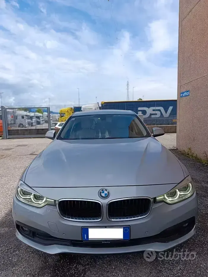Usata BMW 320 Luxury Line 190 CV (139 kW) 2019 Grigio Station wagon