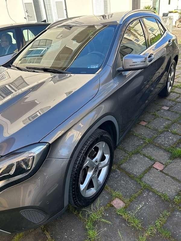 Occasion Mercedes GLA200 Business 136 ch (100 kW) 2018 Gris SUV