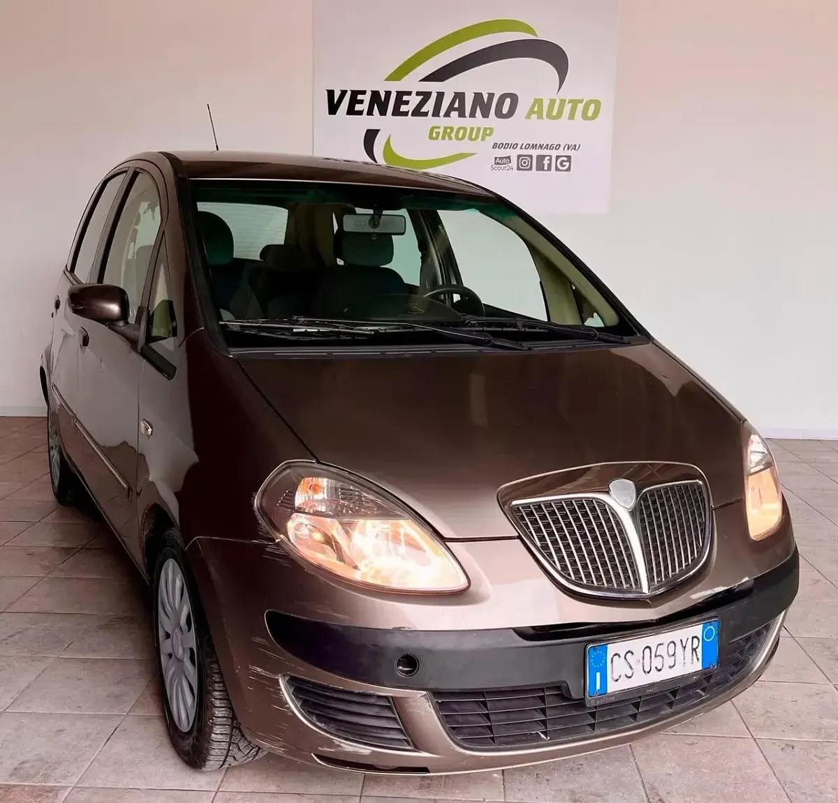 Usata Lancia Musa 95 CV (69 kW) 2005 Oro Monovolume