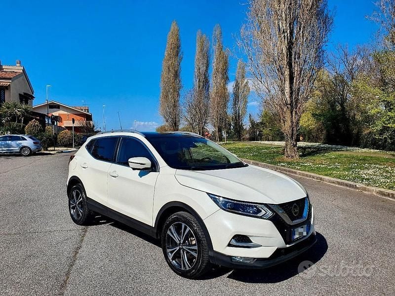 Usata Nissan Qashqai Tekna+ 116 CV (85 kW) 2020 Bianco SUV