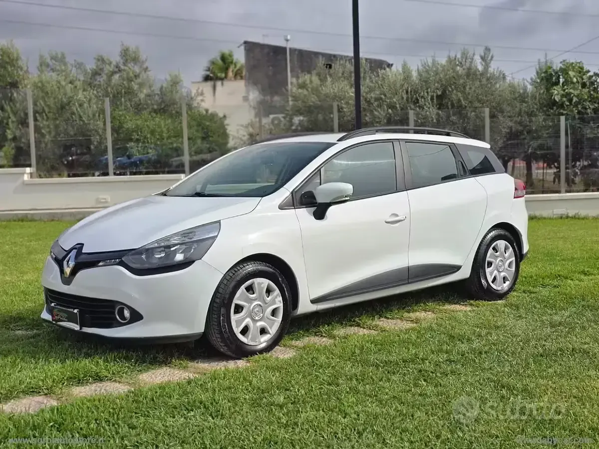 Usata Renault Clio 75 CV (55 kW) 2015 Bianco Station wagon