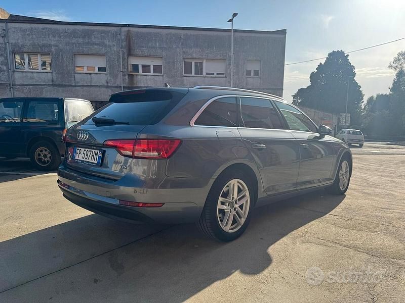 Usata Audi A4 Business 150 CV (110 kW) 2018 Grigio Station wagon