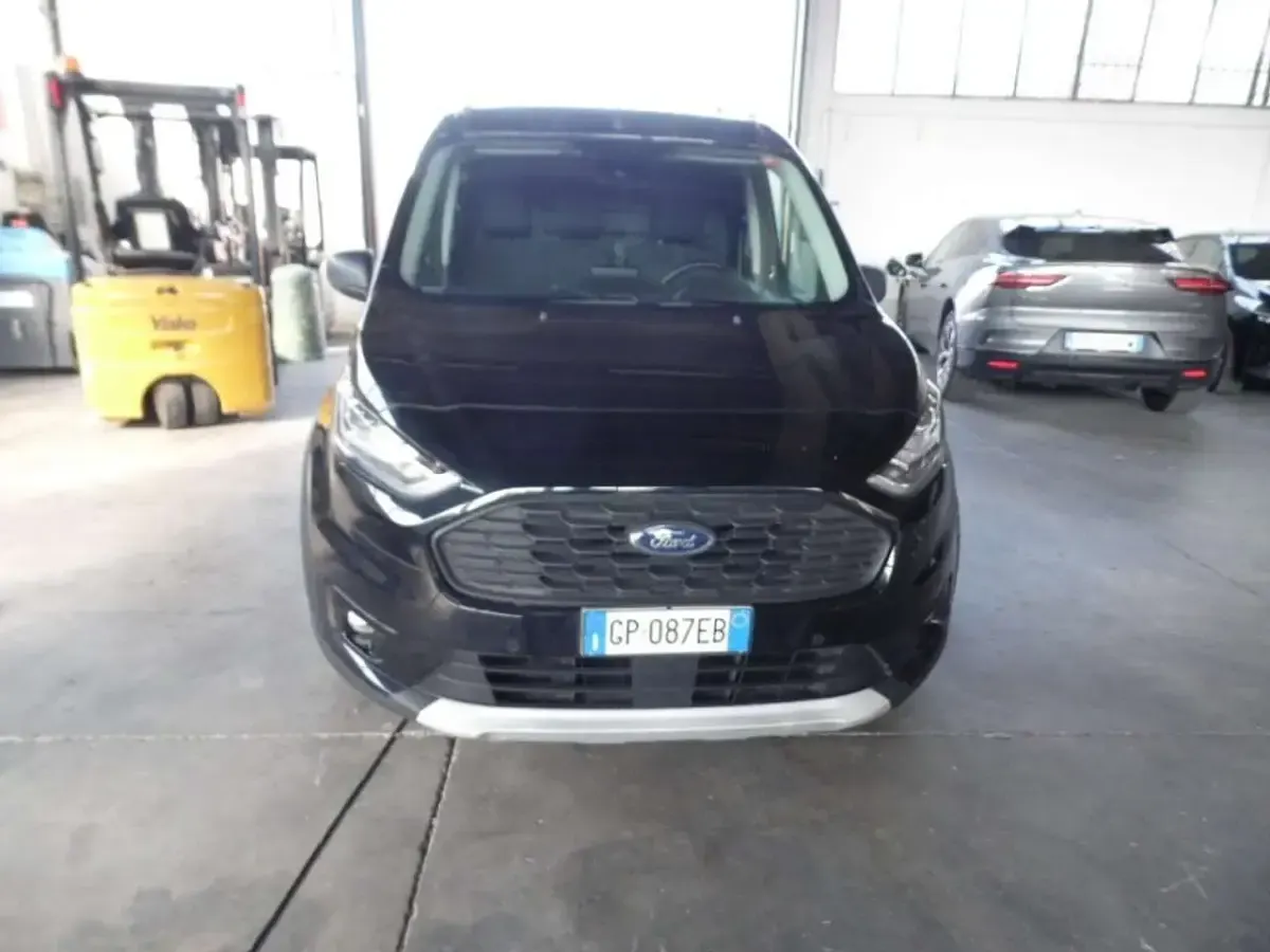 Usata Ford Transit Connect Active 101 CV (74 kW) 2023 Nero Monovolume