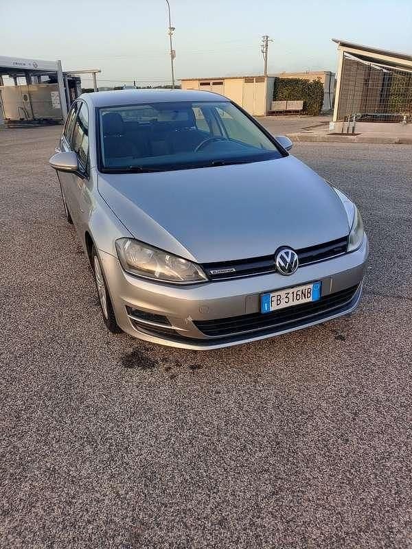Usata VW Golf VII Trendline 110 CV (80 kW) 2016 Argento Berlina