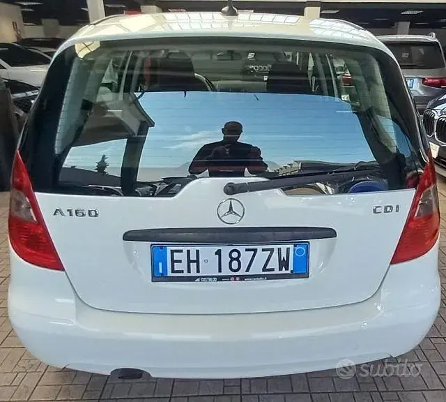 Usata Mercedes A160 82 CV (60 kW) 2011 Bianco Utilitaria