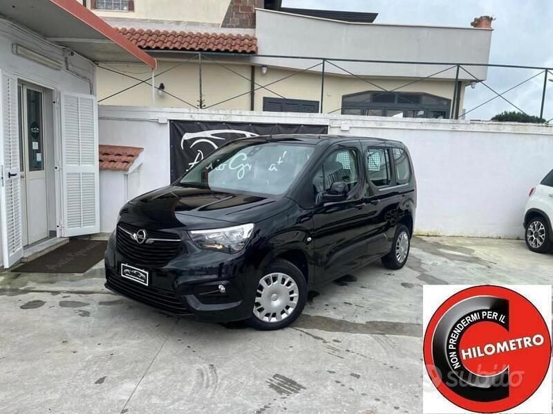 Nero Usata 2019 Opel Combo Life Edition+ Monovolume | 9500 € (Buon prezzo) - Immagine 1/4