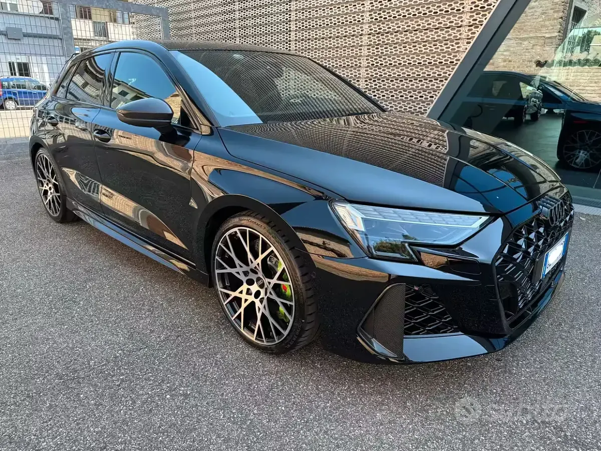 Usata Audi RS3 Sportback 400 CV (294 kW) 2025 Nero Utilitaria