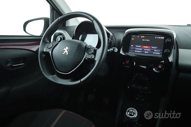 Usata Peugeot 108 Allure 70 CV (51 kW) 2017 Viola Utilitaria