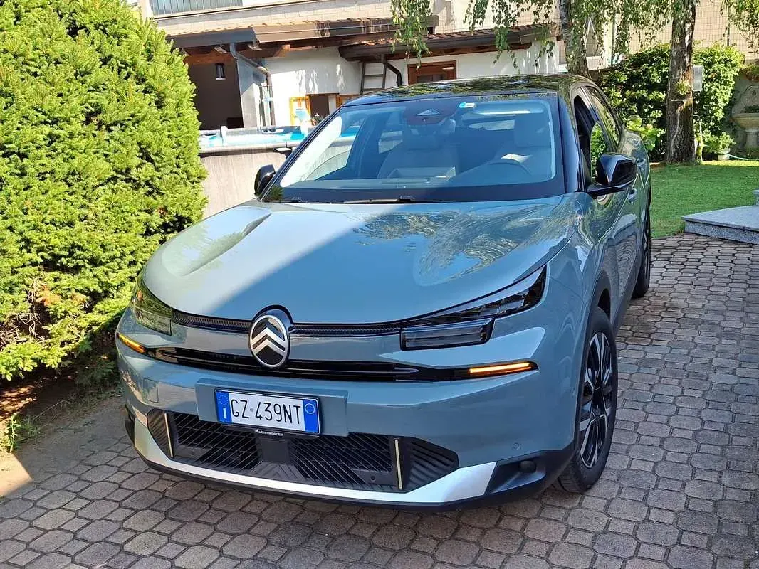Usata Citroën C4 136 CV (100 kW) 2025 Blu/azzurro SUV