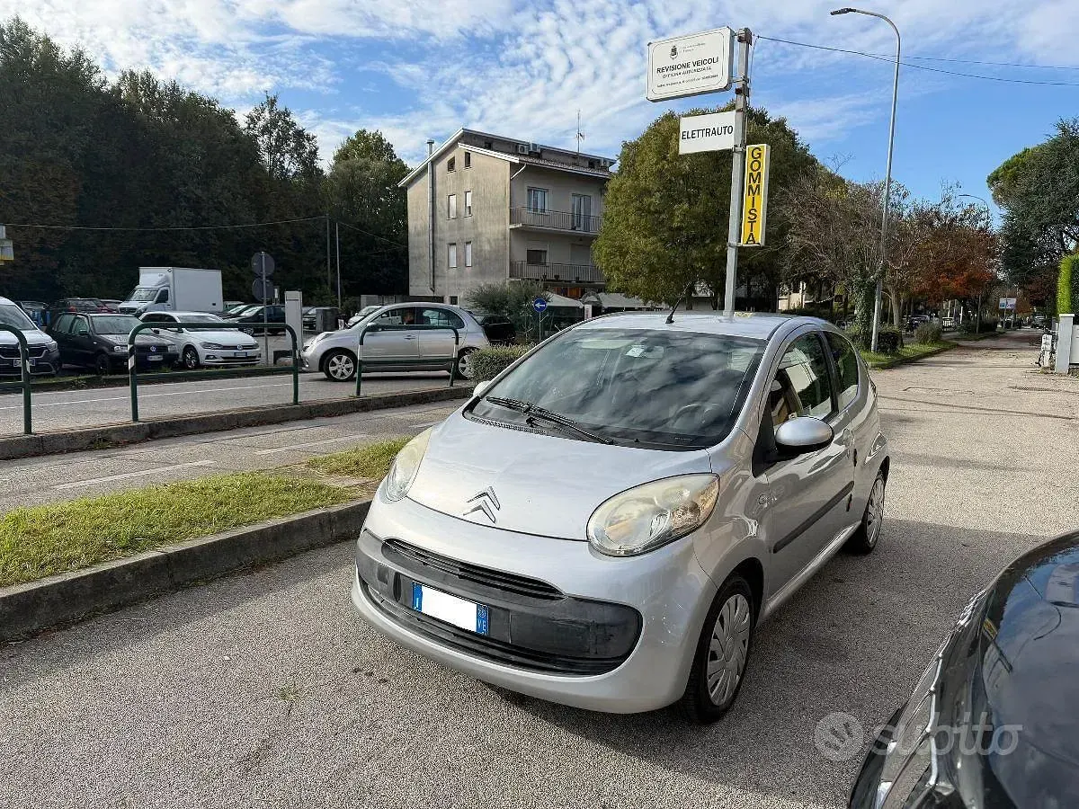 Usata Citroën C1 67 CV (49 kW) 2005 Grigio Utilitaria