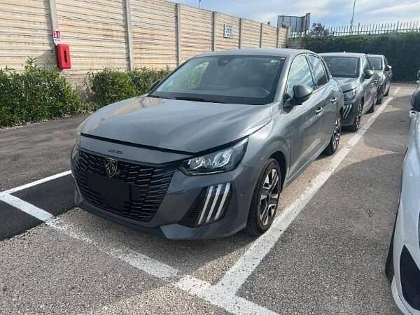 Usata Peugeot 208 Allure 100 CV (73 kW) 2025 Grigio Utilitaria