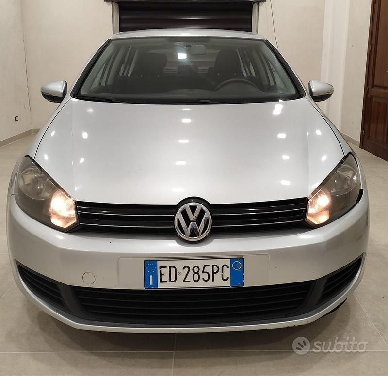 Usata VW Golf VI 105 CV (77 kW) 2010 Grigio Utilitaria