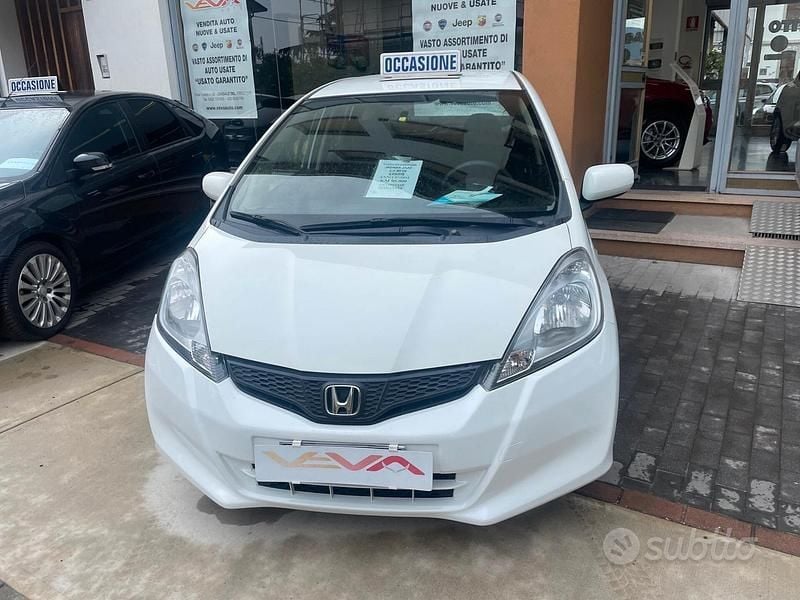 Usata Honda Jazz Elegance 89 CV (65 kW) 2011 Bianco Utilitaria