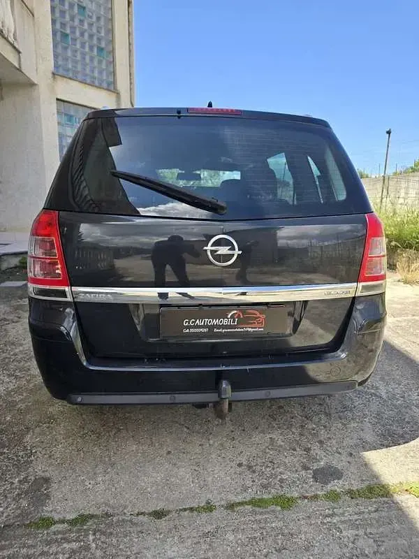 Usata Opel Zafira Cosmo 125 CV (91 kW) 2012 Nero Monovolume