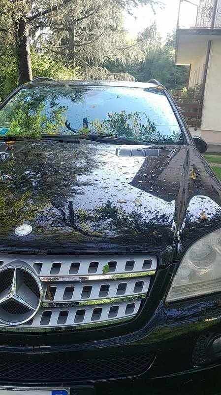 Usata Mercedes ML320 Chrome 224 CV (164 kW) 2006 Nero SUV