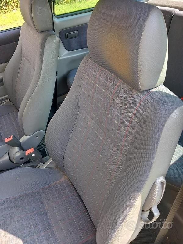 Usata Fiat Punto 80 CV (58 kW) 1999 Grigio Utilitaria