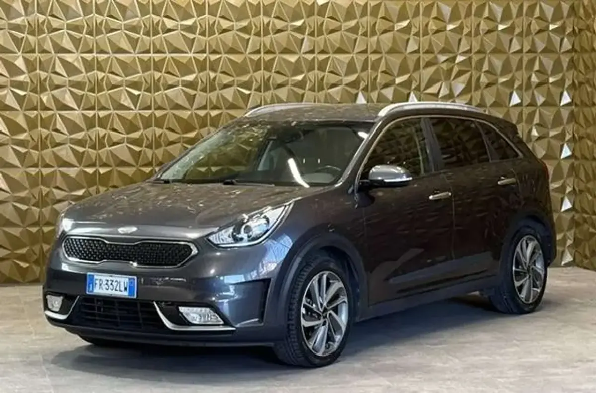 Usata Kia Niro 105 CV (77 kW) 2018 Grigio SUV