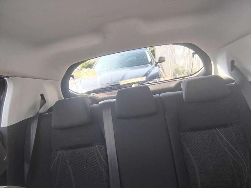 Usata 2012 Peugeot 208 Allure Due volumi | 3200 € (Buon prezzo) - Immagine 1/4