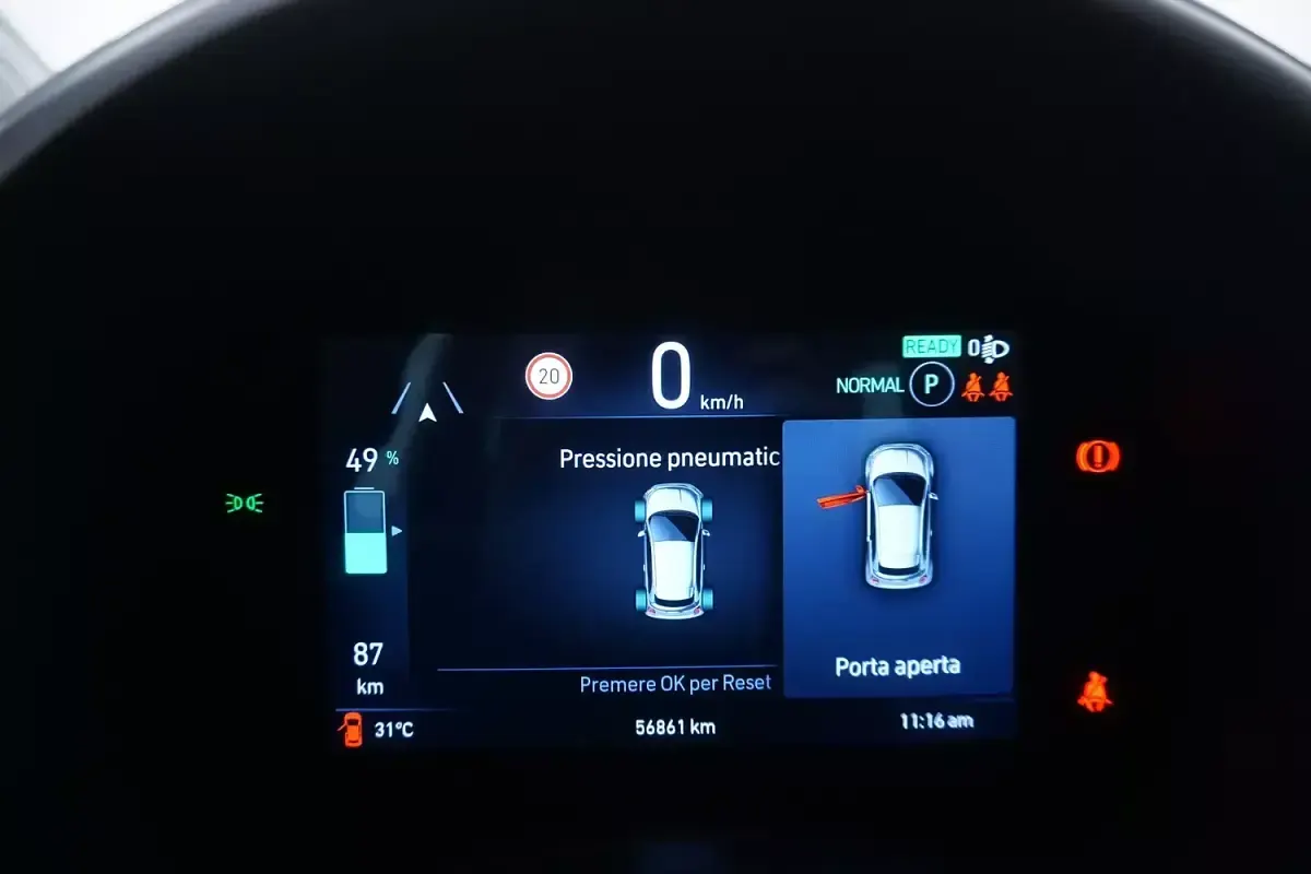 Usata Fiat 500e Icon 42 kW (58 CV) 2022 Grigiogrigio Utilitaria
