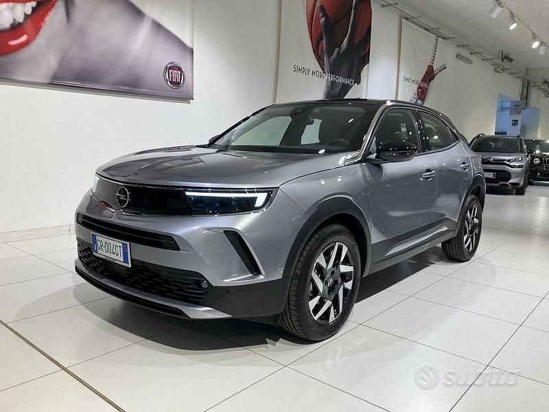 Grigio Usata 2023 Opel Mokka Elegance SUV | 18.900 € (Buon prezzo) - Immagine 1/4