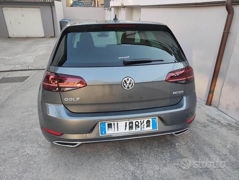 Usata VW Golf VII Highline 130 CV (95 kW) 2019 Berlina