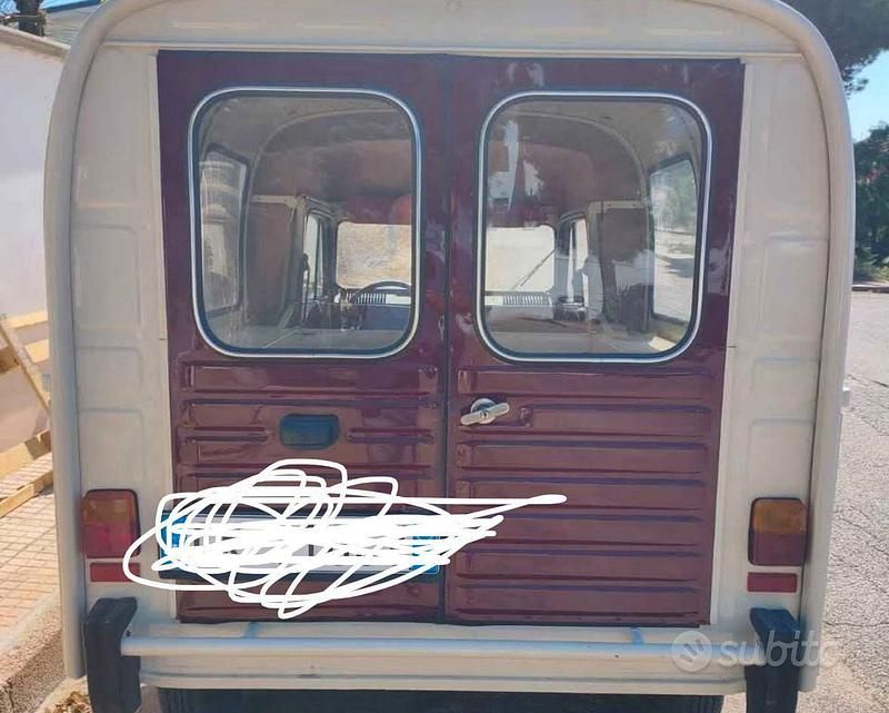 Usata Citroën 2CV 2023 Berlina