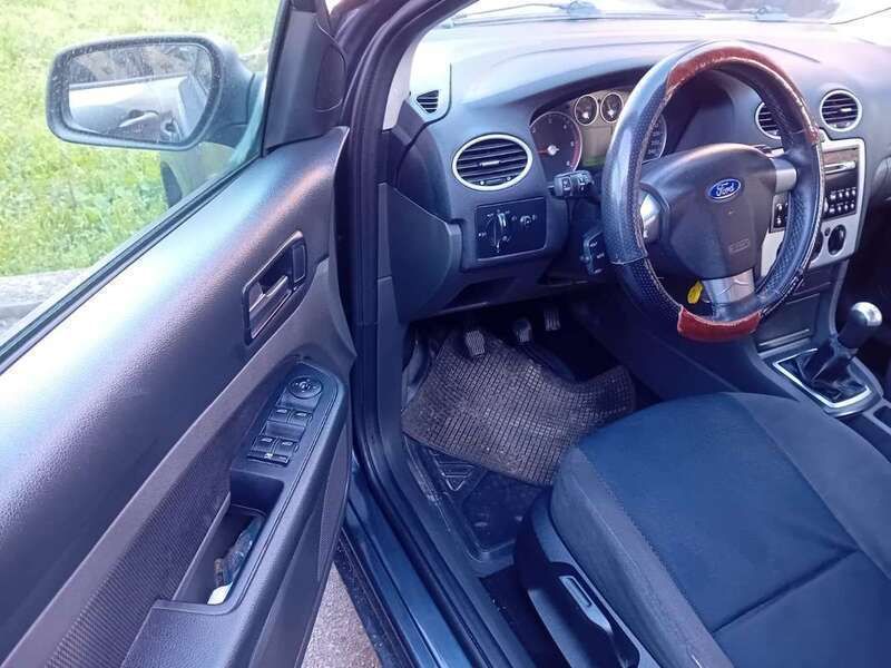 Usata Ford Focus 116 CV (85 kW) 2006 Grigio Berlina