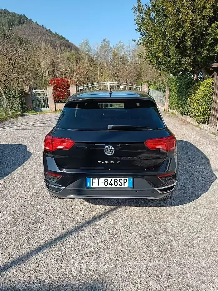 Usata VW T-Roc Style 116 CV (85 kW) 2019 Nero SUV