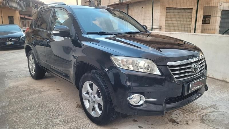 Usata Toyota RAV4 150 CV (110 kW) 2011 Nero SUV