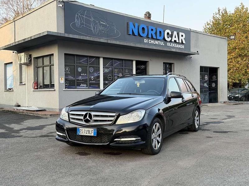 Usata Mercedes C180 Avantgarde 120 CV (88 kW) 2013 Nero Station wagon