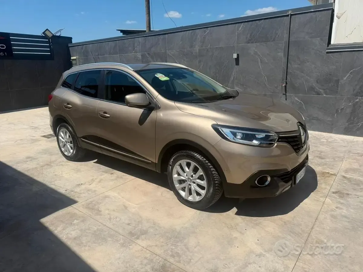 Second-hand Renault Kadjar Intens 131 CP (96 kW) 2016 Galben SUV