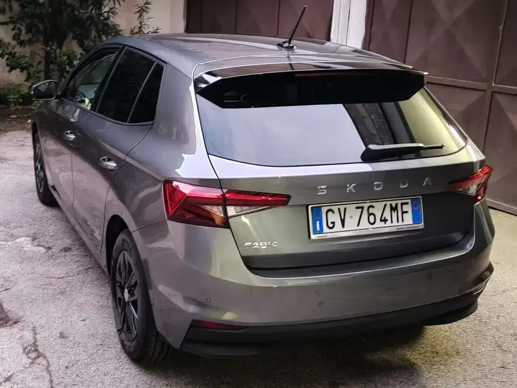 Usata Skoda Fabia 95 CV (69 kW) 2024 Grigio Utilitaria
