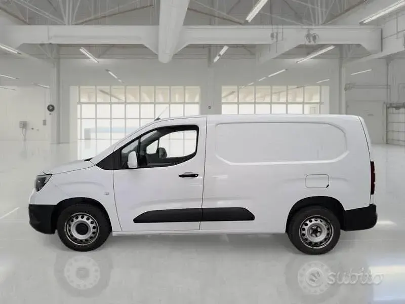 Usata Opel Combo 130 CV (95 kW) 2020 Bianco Monovolume