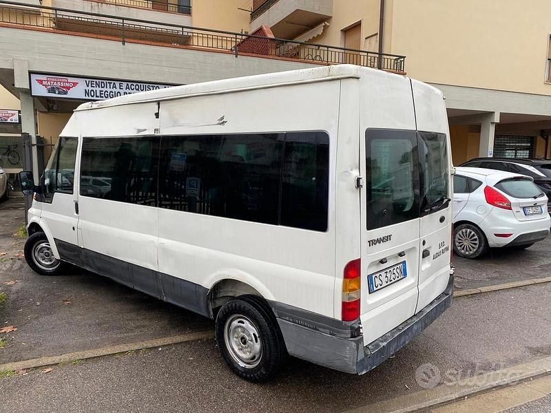 Usata Ford Transit 100 CV (73 kW) 2005 Bianco Monovolume