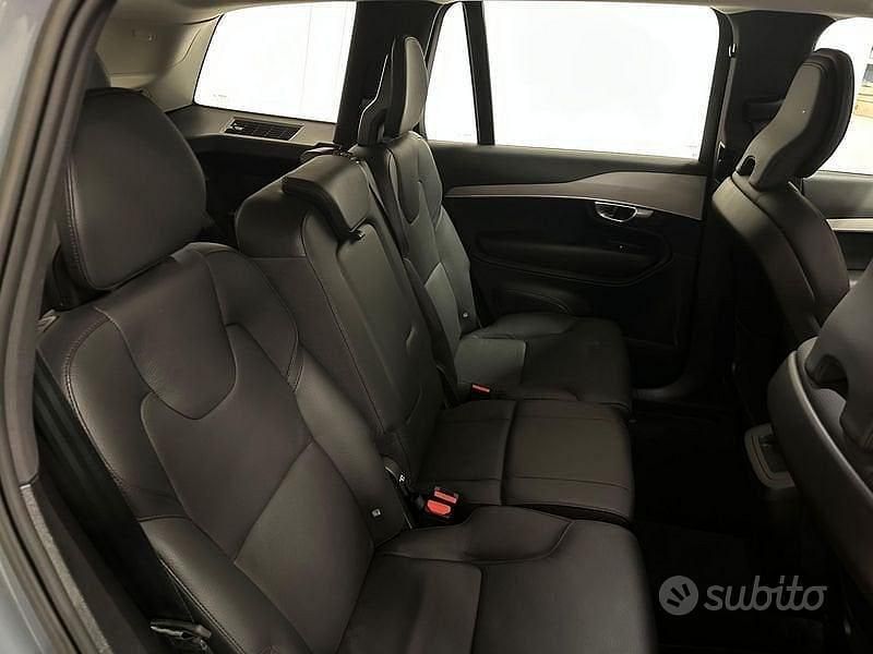 Usata Volvo XC90 235 CV (172 kW) 2023 Grigio SUV