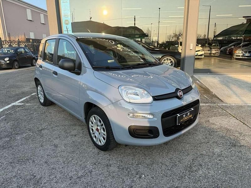 Grigio Usata 2020 Fiat Panda Easy Due volumi | 10.900 € (Buon prezzo) - Immagine 1/4