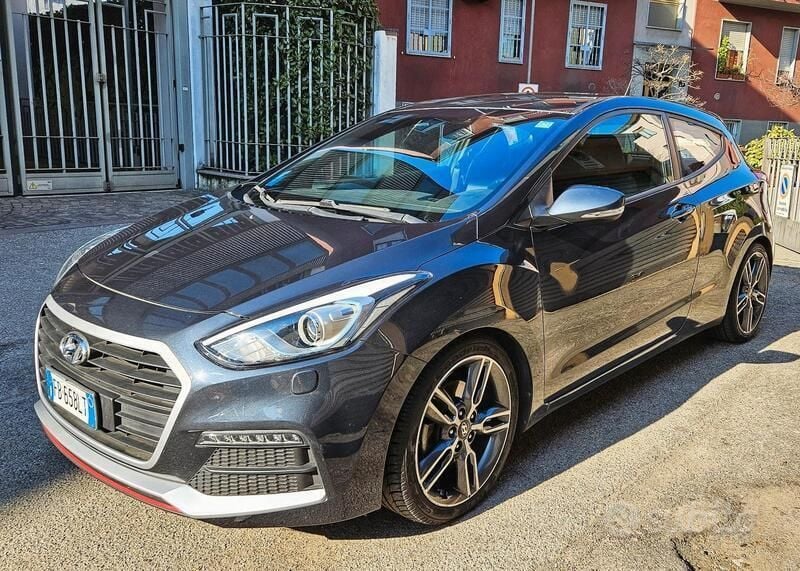 Usata Hyundai i30 186 CV (136 kW) 2015 Blu/azzurro Berlina