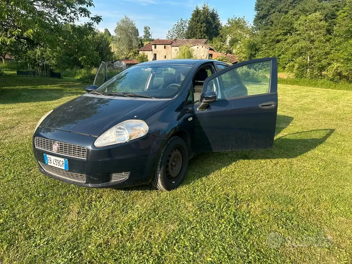 Usata Fiat Grande Punto 75 CV (55 kW) 2010 Utilitaria