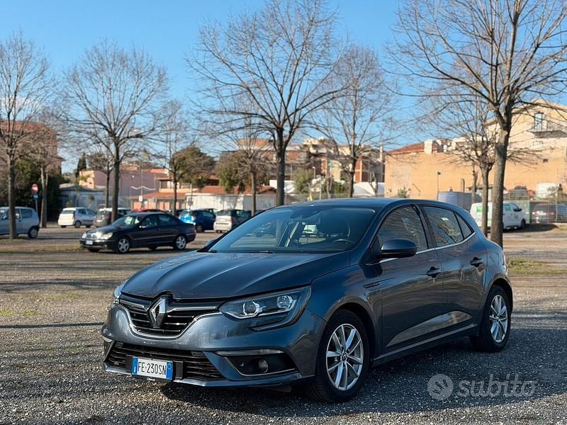 Usata Renault Mégane IV Zen 110 CV (80 kW) 2016 Blu Berlina