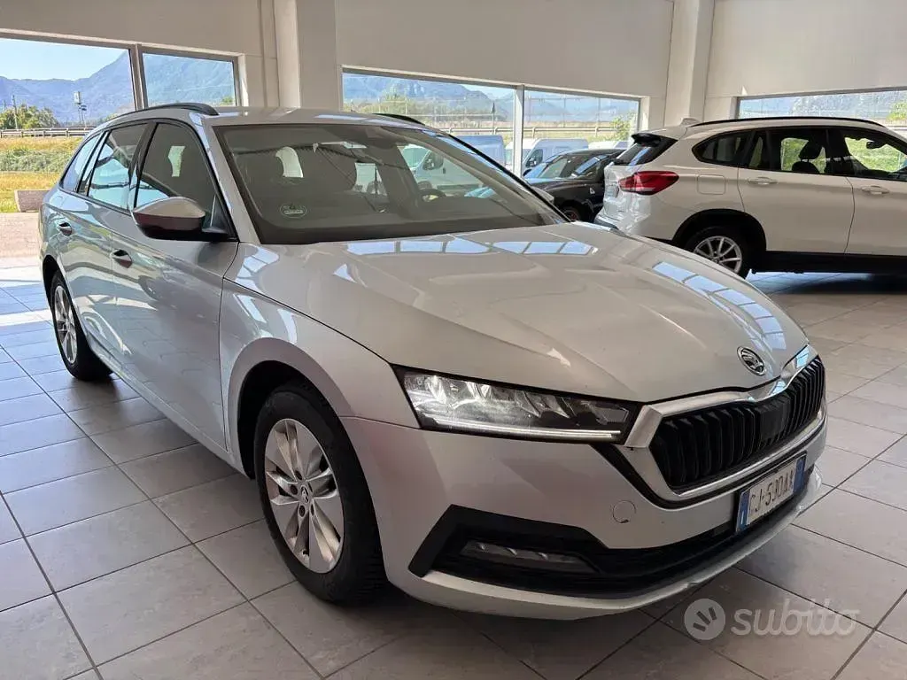 Usata Skoda Octavia Executive 150 CV (110 kW) 2022 Grigio Berlina