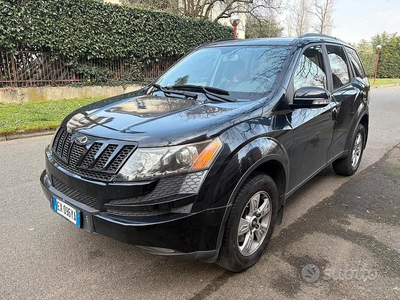 Usata Mahindra XUV500 140 CV (102 kW) 2016 Nero SUV
