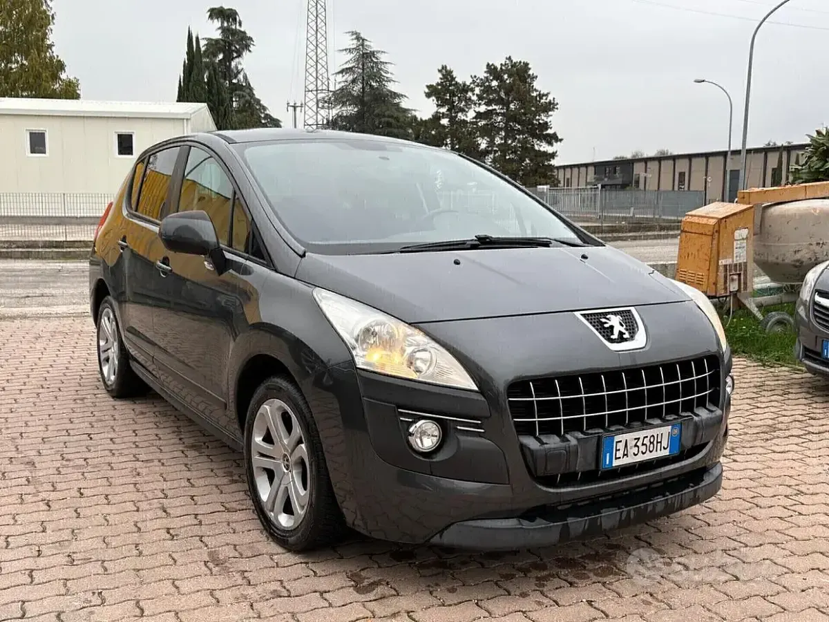 Usata Peugeot 3008 Business-Line 109 CV (80 kW) 2009 Marrone Station wagon