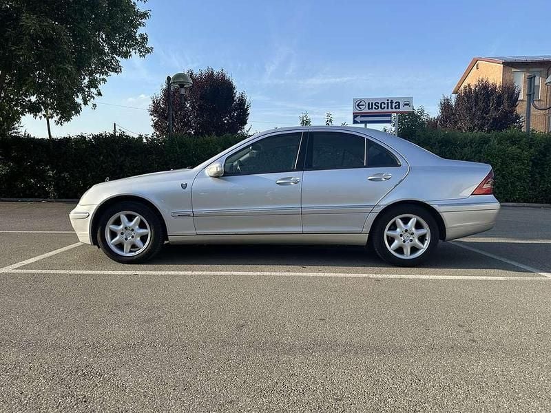 Usata Mercedes C270 170 CV (125 kW) 2002 Berlina