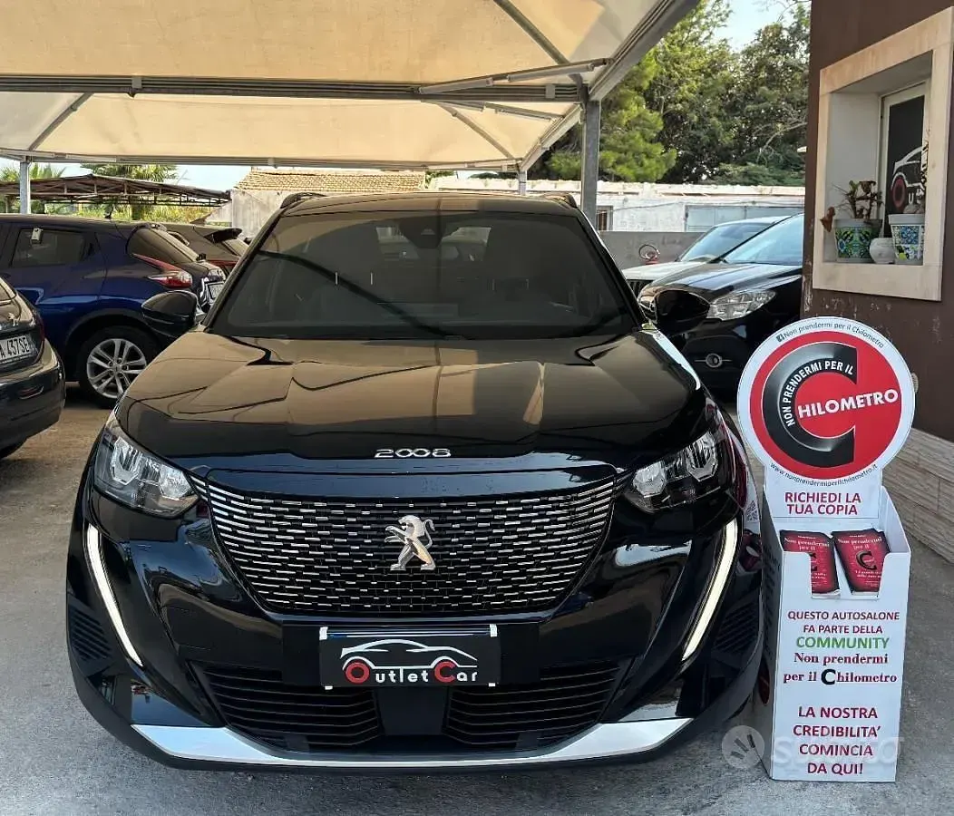 Usata Peugeot 2008 Allure 131 CV (96 kW) 2023 Nero SUV