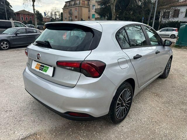 Usata Fiat Tipo Life 100 CV (73 kW) 2023 Argento Berlina